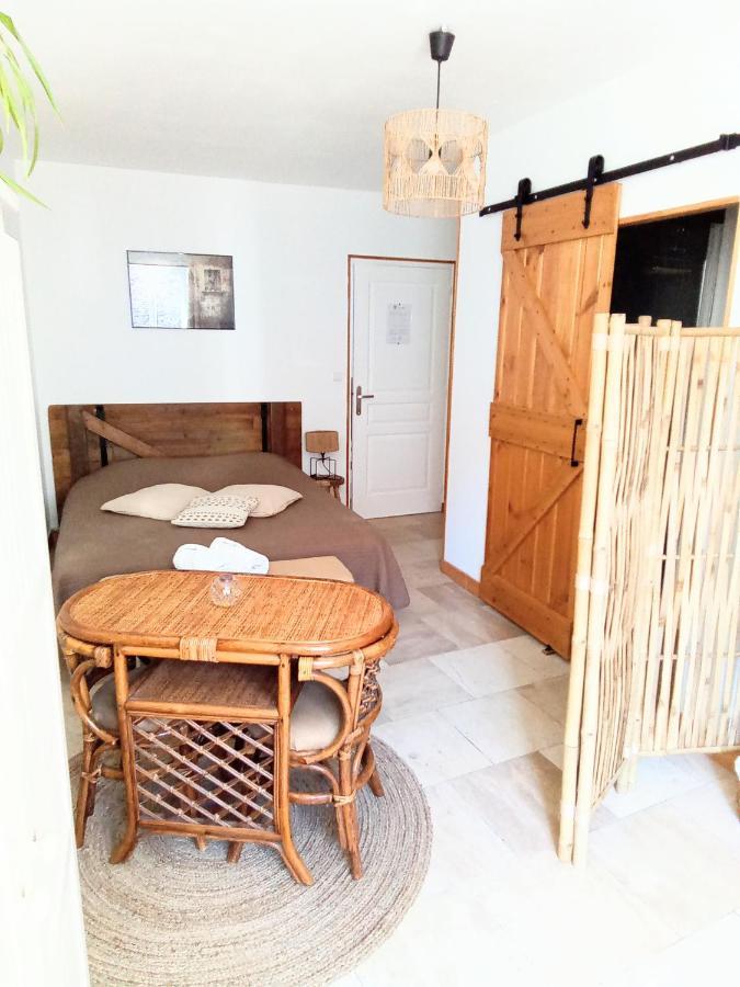 L'Instant... Hotel Marolles-sous-Lignieres Eksteriør billede